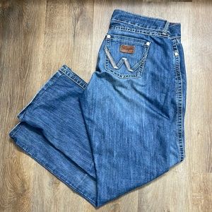 Wrangler 13/14 x 32L jeans.